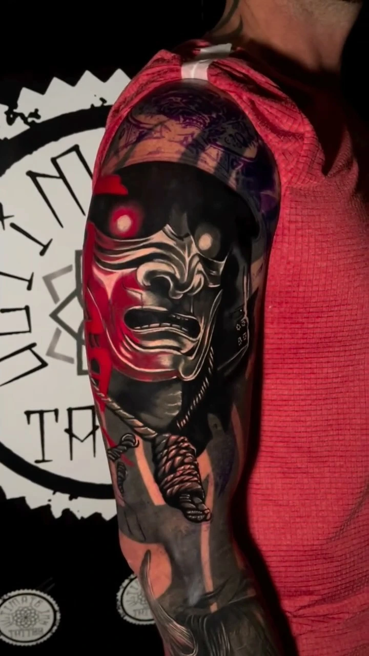 Samurai oni mask in red/black — armored demon mask with rope and sheath